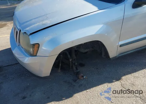 2008 Jeep Grand Cherokee Laredo z USA, uszkodzony, nr VIN 1J8GR48K78C225617